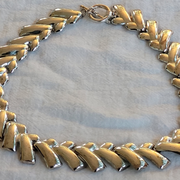 Vintage Ann Klein Silver Chevron Neclace - Statement Piece - Chevron - Picture 9 of 14